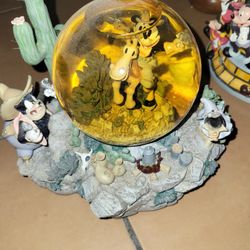 3 Disney Snow Globes