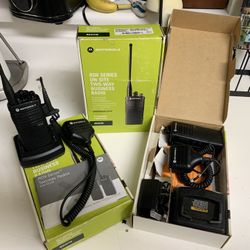  SET OF 3 ,MOTOROLA “RDU 4100”  ON SITE 2 WAY RADIO 