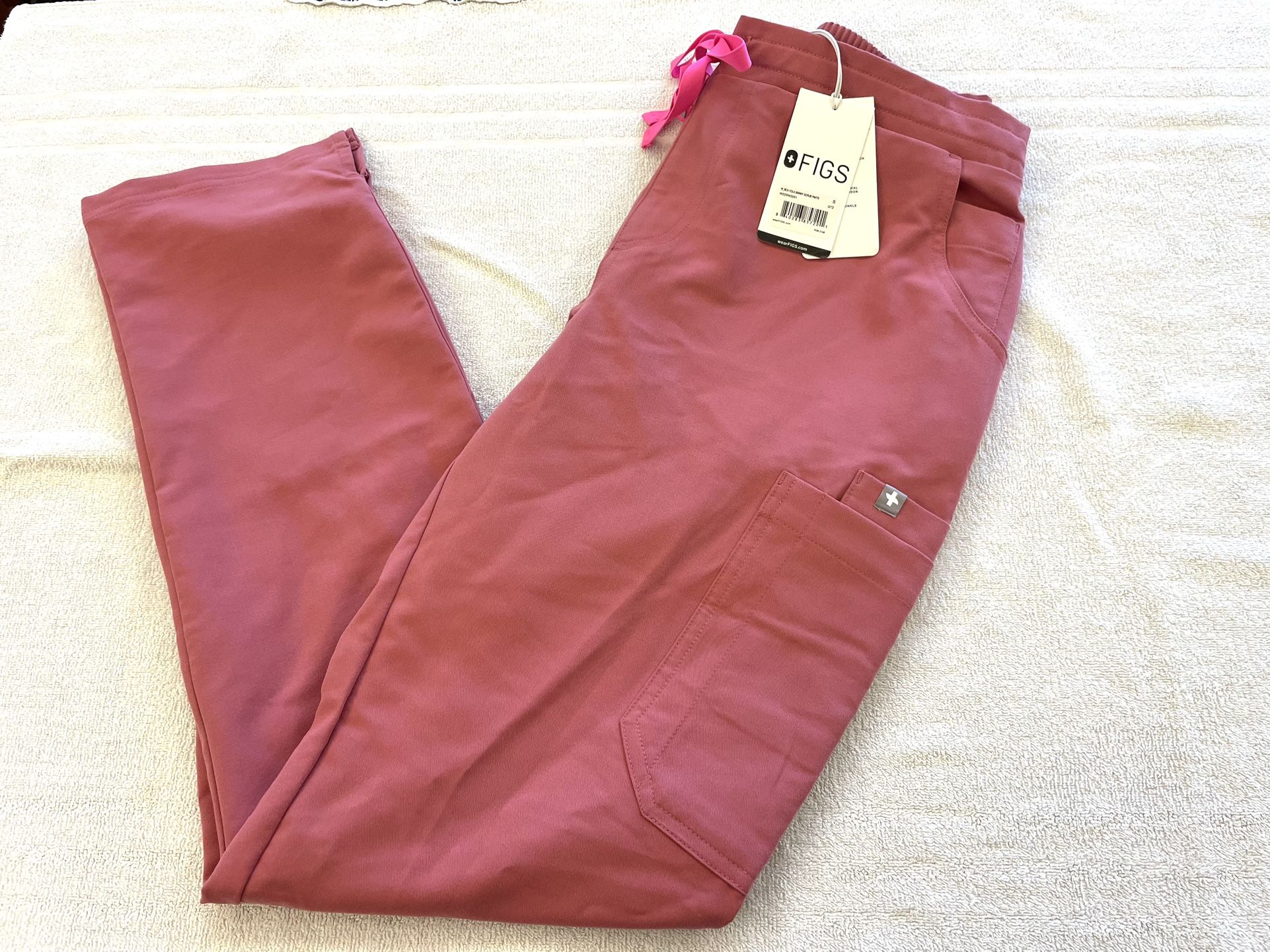 NWT Figs Scrub Pants Yola Size S (BCA Quartz)