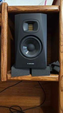 Adam Audio T5V Set Of 2