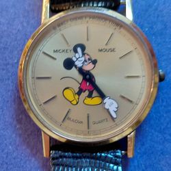 Vintage Buliva Quartz Mickey Mouse Mens Watch Gold Tone