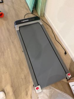 Walking pad with remote