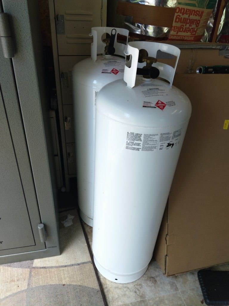 Full Propane Tanks