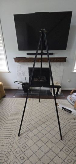 Black Adjustable Display and Sketch Easel-Holds canvas up to 44"