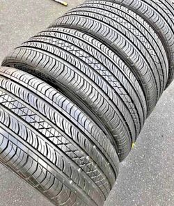 225/65/17 Continental Selling a set of 4 tires in excellent condition 🫡
