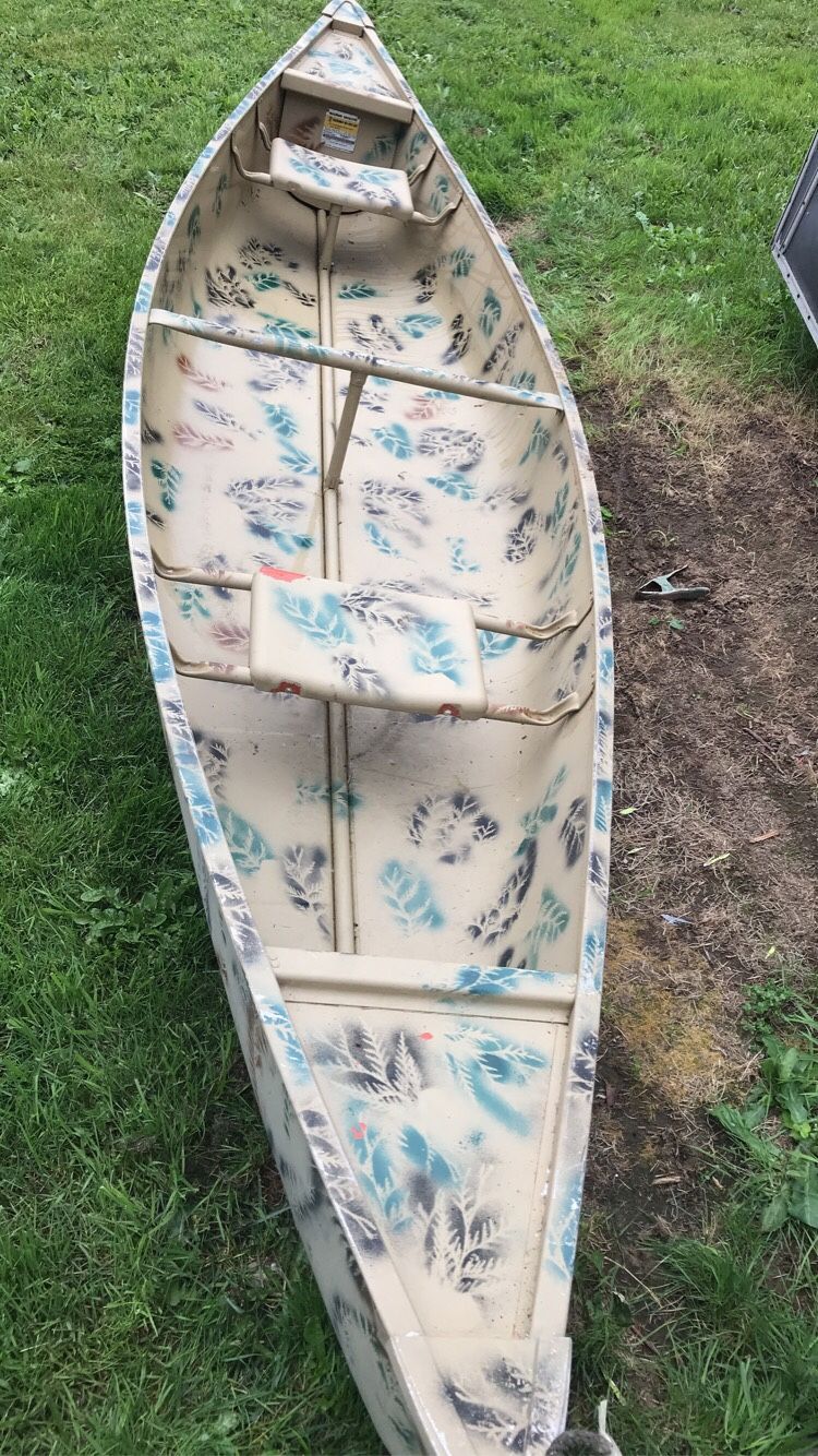 13ft canoe great condition asking 300 obo