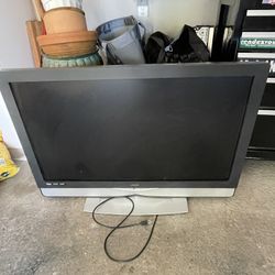 40 Inch Vizio TV Works Great!