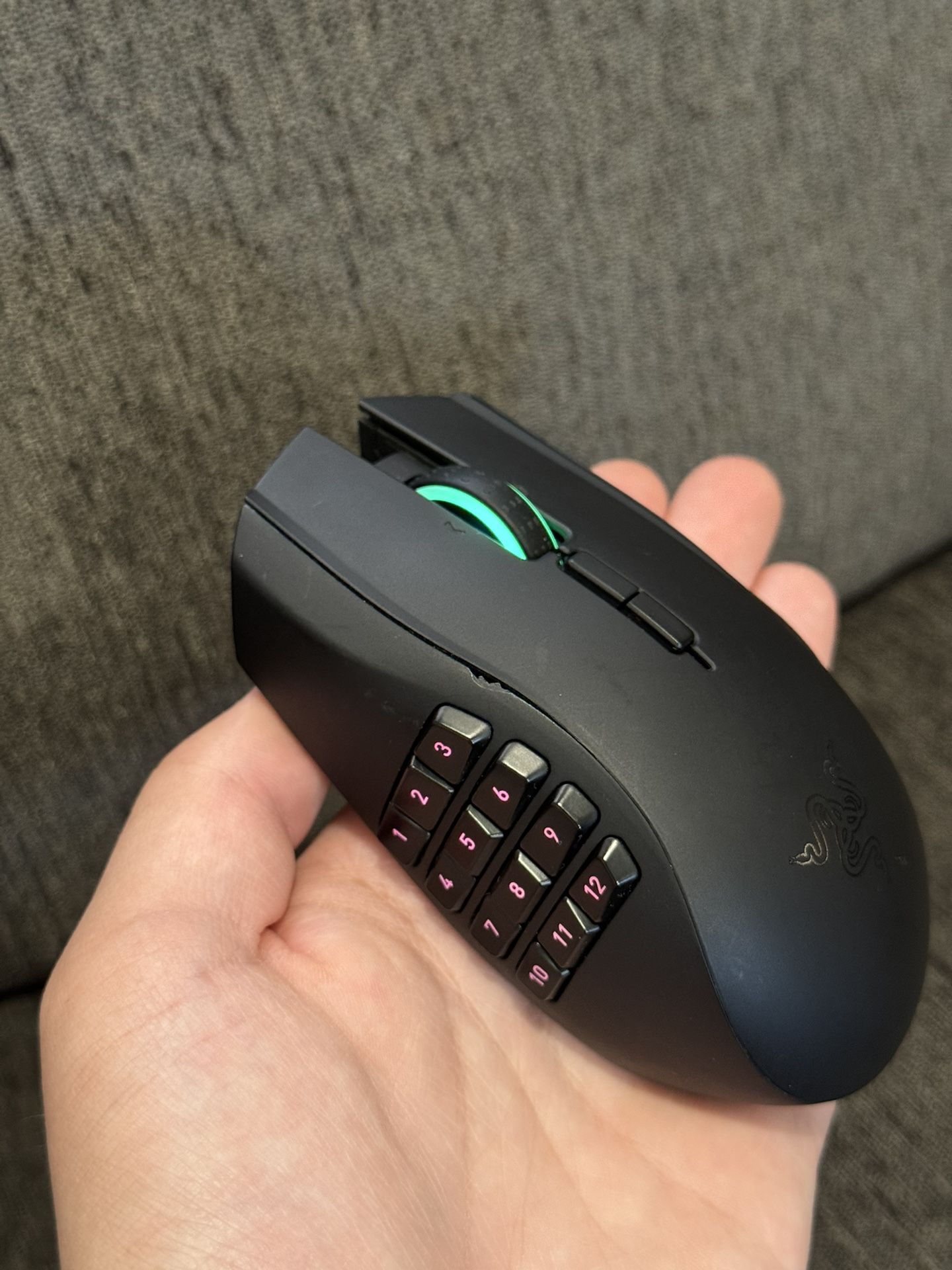 Razer Naga Epic Chroma Wireless MMO Gaming Mouse