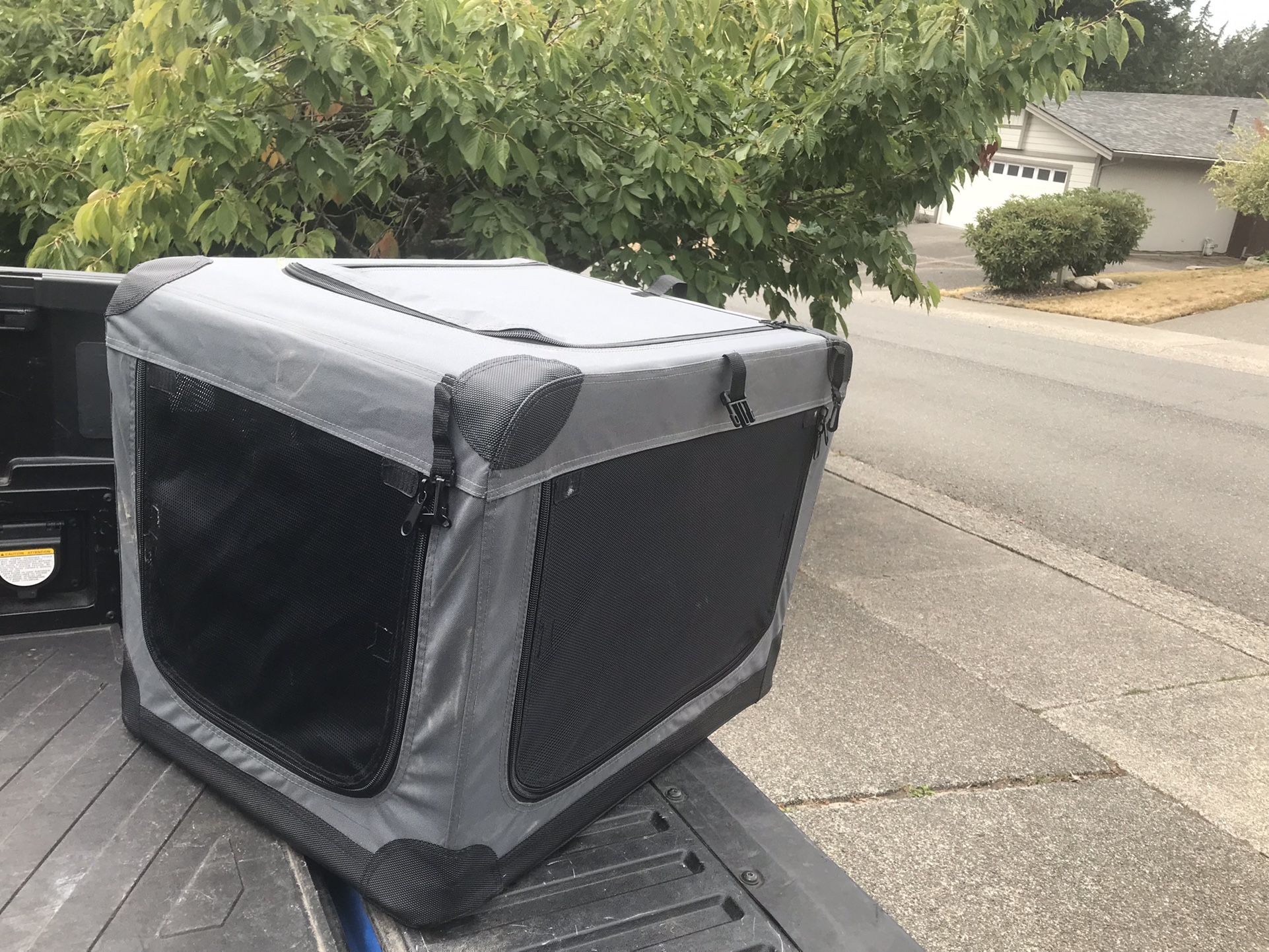 Small Medium Dog Cat Rabbit Bunny Kennel Pet Travel Playpen Collapsible Brand New 28” Long by 20” by 20” High