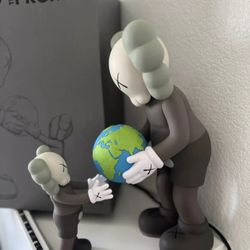 Kawss The Promise Figure