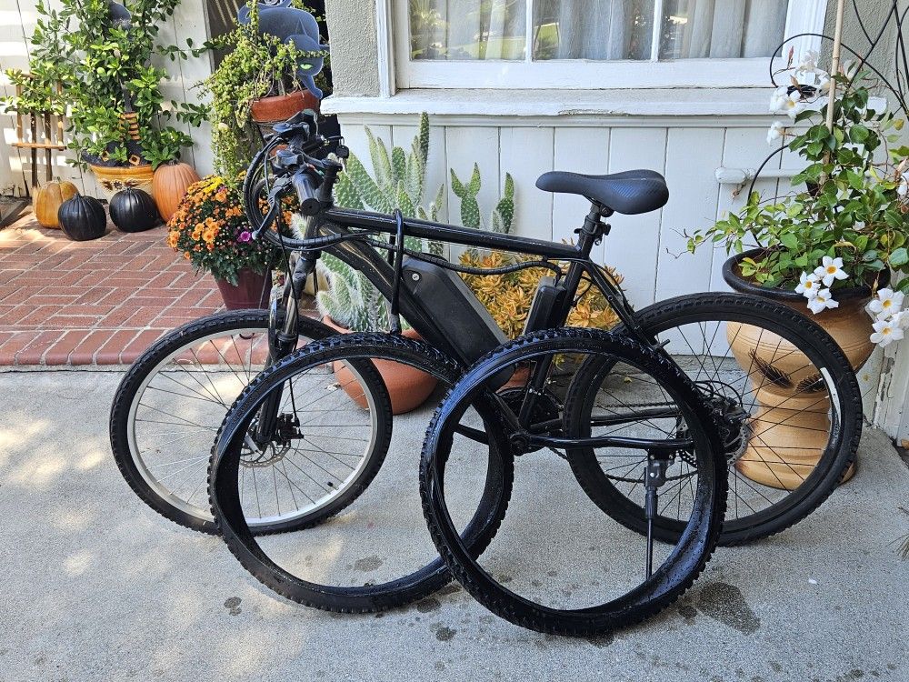 Electric Bike, Doesnt Work, But Selling For Parts