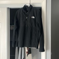 Men’s North Face Sweater 