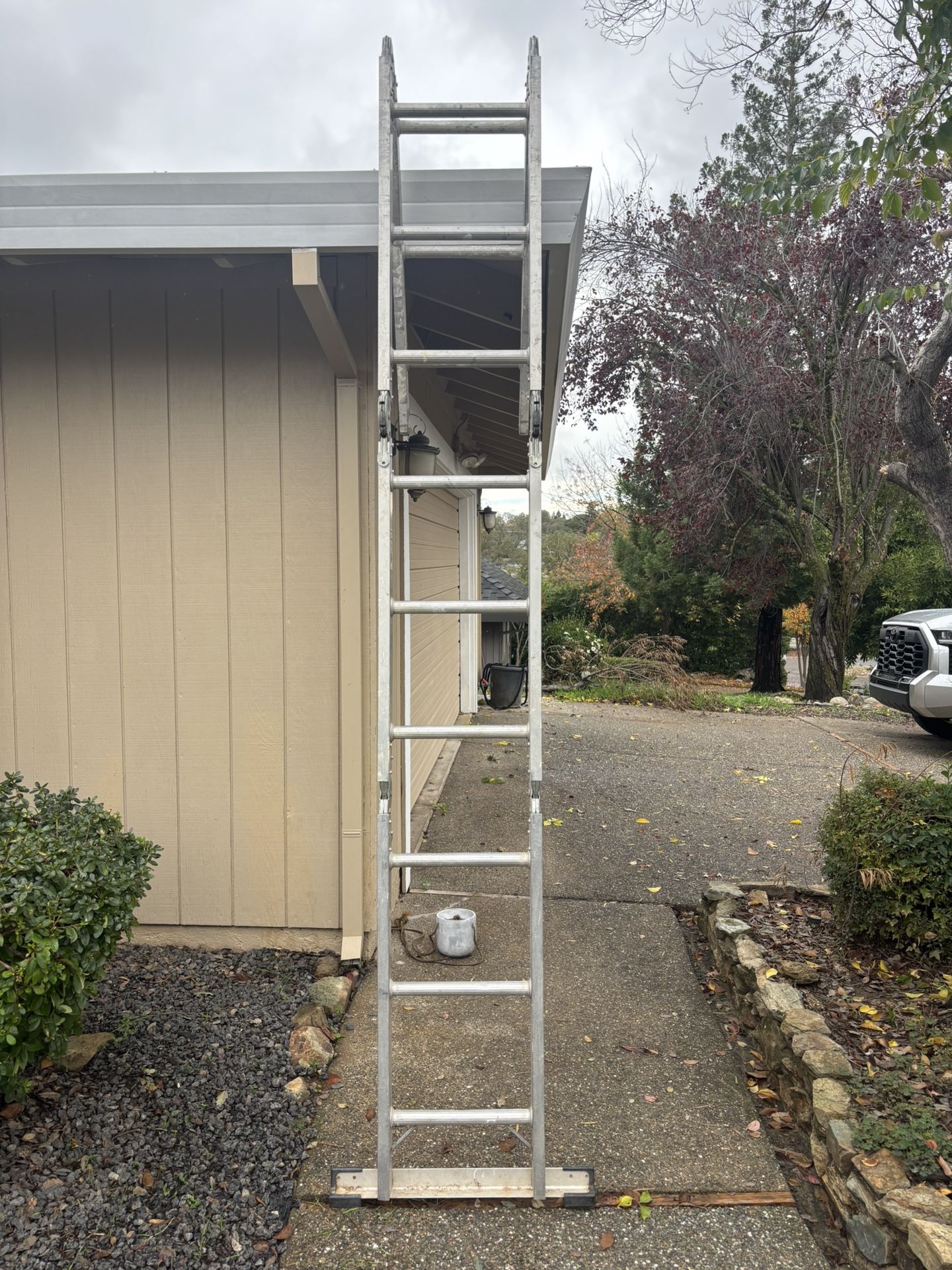 Multiposition 15 Foot Aluminum Ladder 