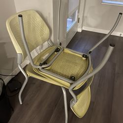 Free Chairs