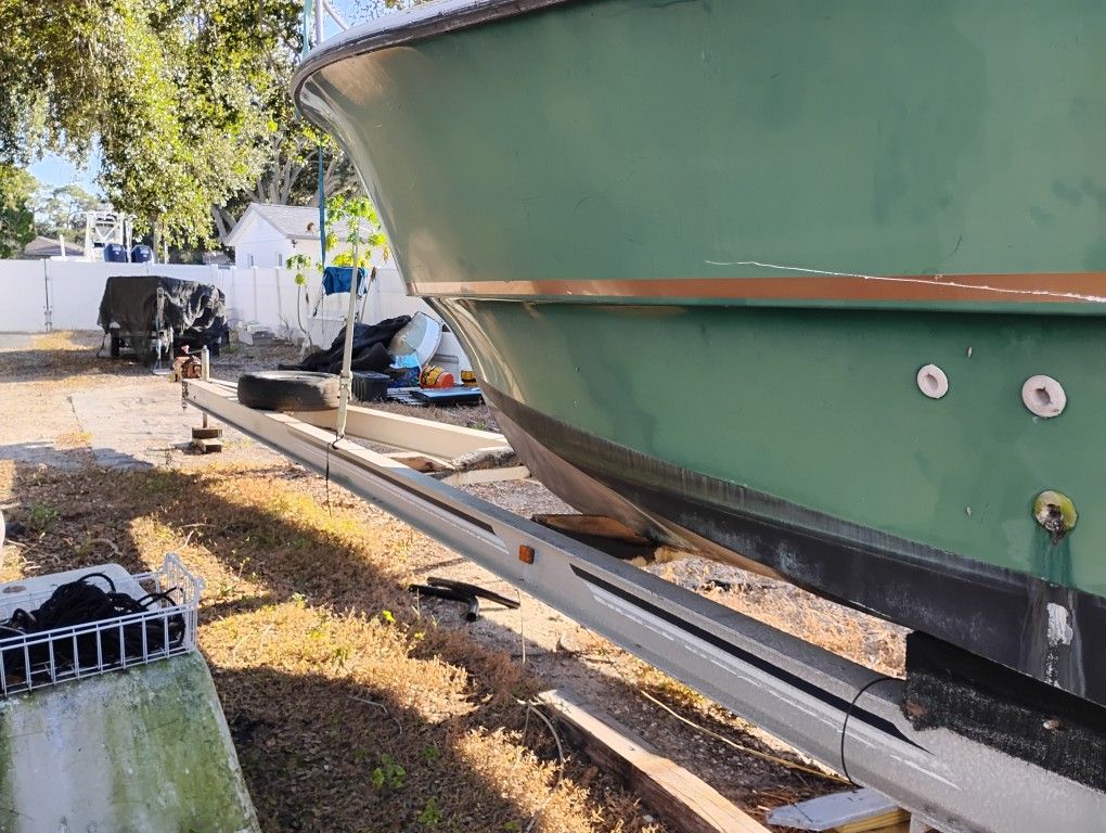 43 Ft Triple Axle Trailer 30 Ft Saber 6250