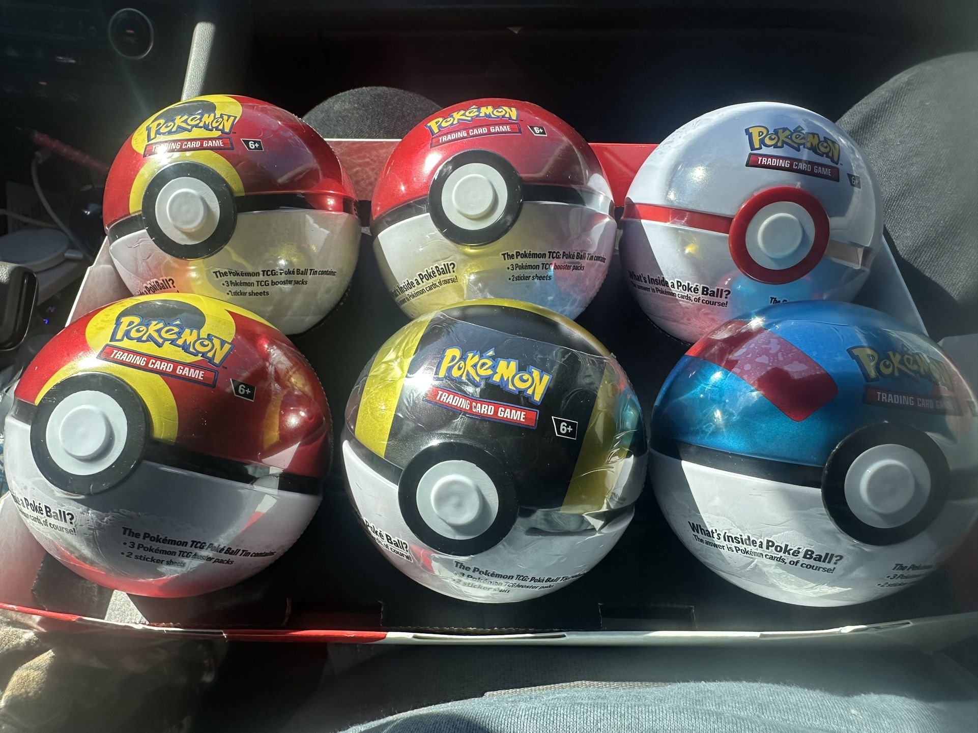 Pokemon TCG Poke Ball Tins