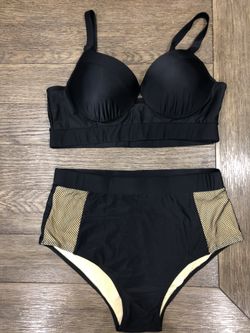 Two piece swimsuit/ traje de baño de 2 piezas