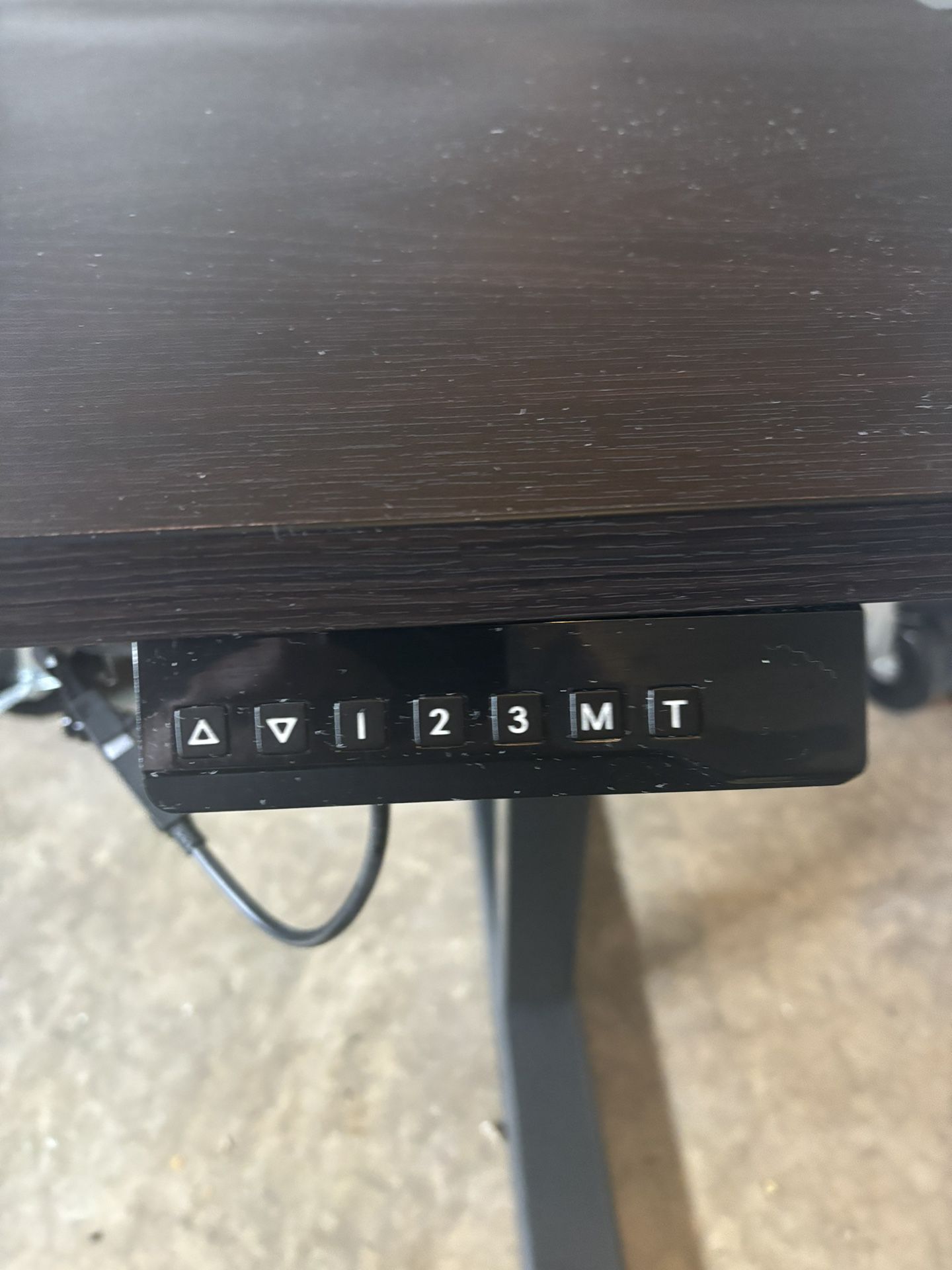 Electric Sitting/Standing Adjustable Desk