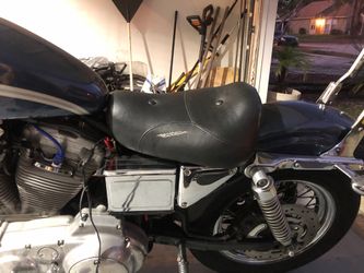 Harley Davidson solo seat