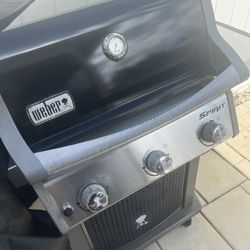 Weber BBQ Grill and cover