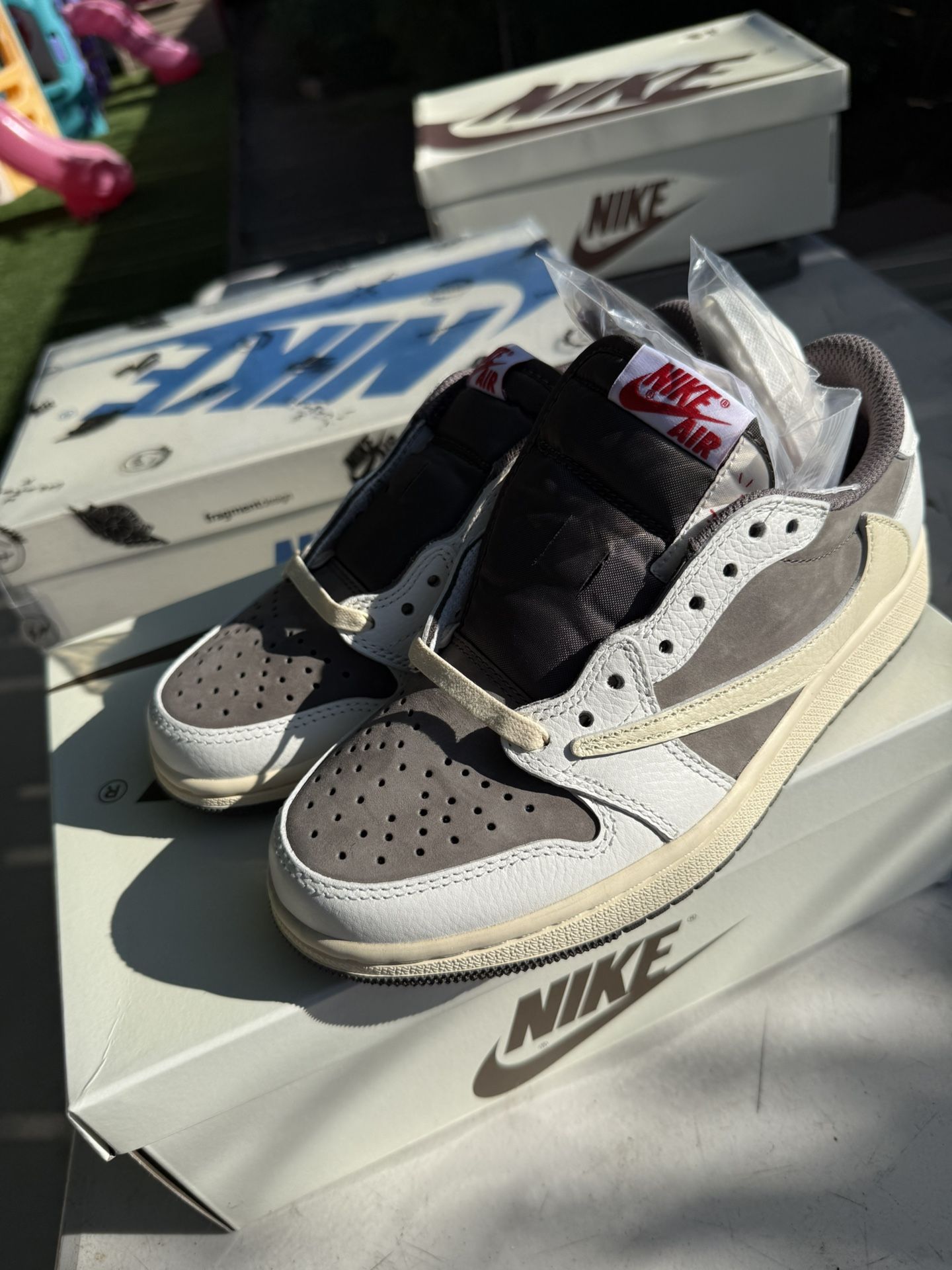 Travis Scott Air Jordan 1 Low Reverse Mocha