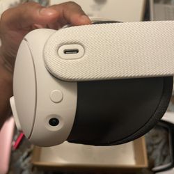 Meta Quest 3 Good as new no wear or tear 