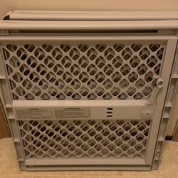 Pet Gates (2)