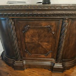 Antique Furnirture Mini Bar & Small Table