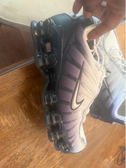 Nike size 10 Shox