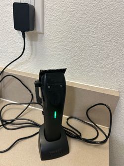 Black TPOB Play Clipper w Charging Dock