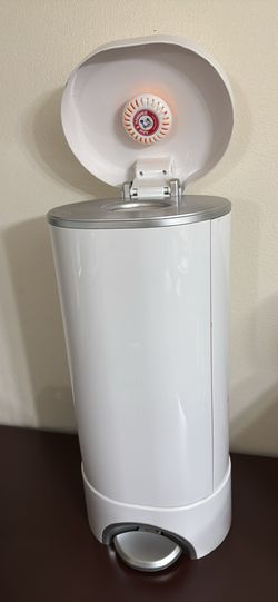 Munchkip Pail Diaper