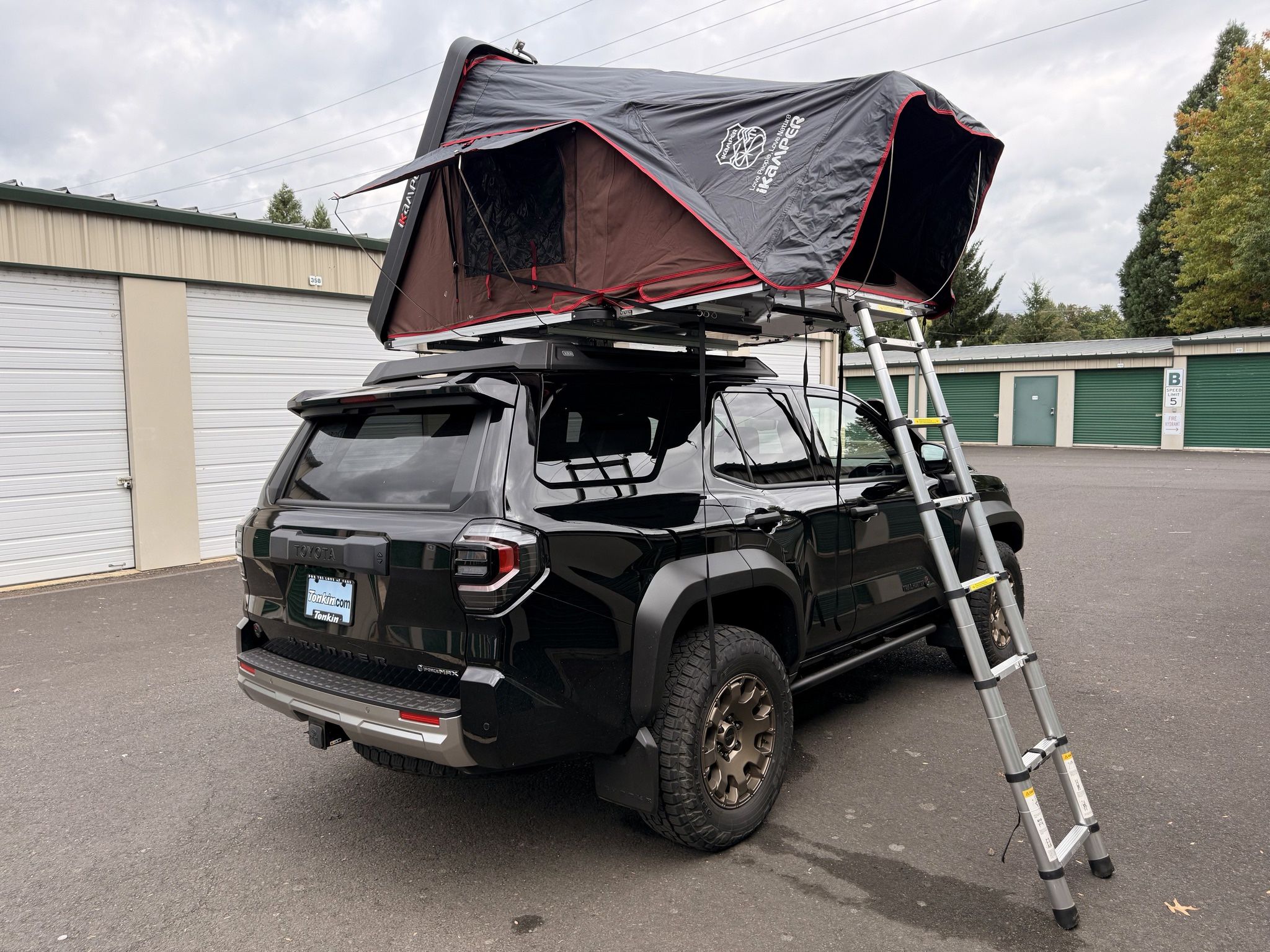 iKamper Skycamp Mini Rooftop Tent – Good Condition