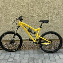 Santa Cruz Nomad 2nd Gen Mountain Bike 