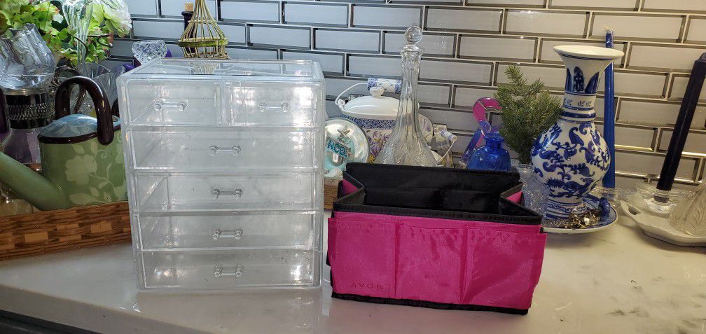 FREE FOLDABLE MAKEUP BAG WITH ACRYLIC JEWELRY CHEST