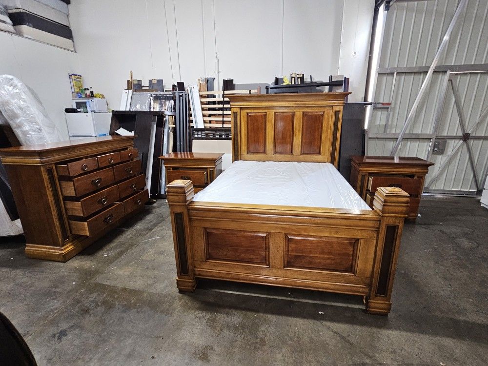 Queen Bedroom Set