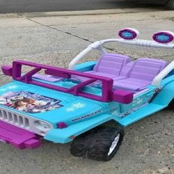 Kids' Electric Ride-On - Joy and Adventure for Small Drivers me pattern