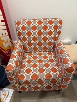 Upholstered Accent Chair with Circle Pattern