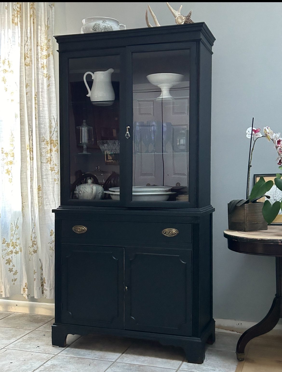 Gorgeous China cabinets 