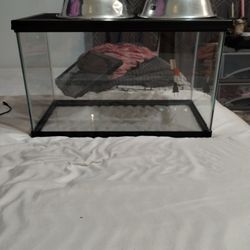 Brand New, Never Used, 15 Gallon Aquarium With 2 Heat Lamps