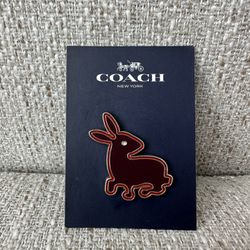 Coach Enamel Decotative Pin - Pretty Bunny