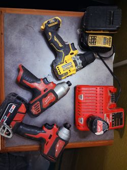 MILWAUKEE & DEWALT DRILLS WITH BATTERYS AND CHARGERS