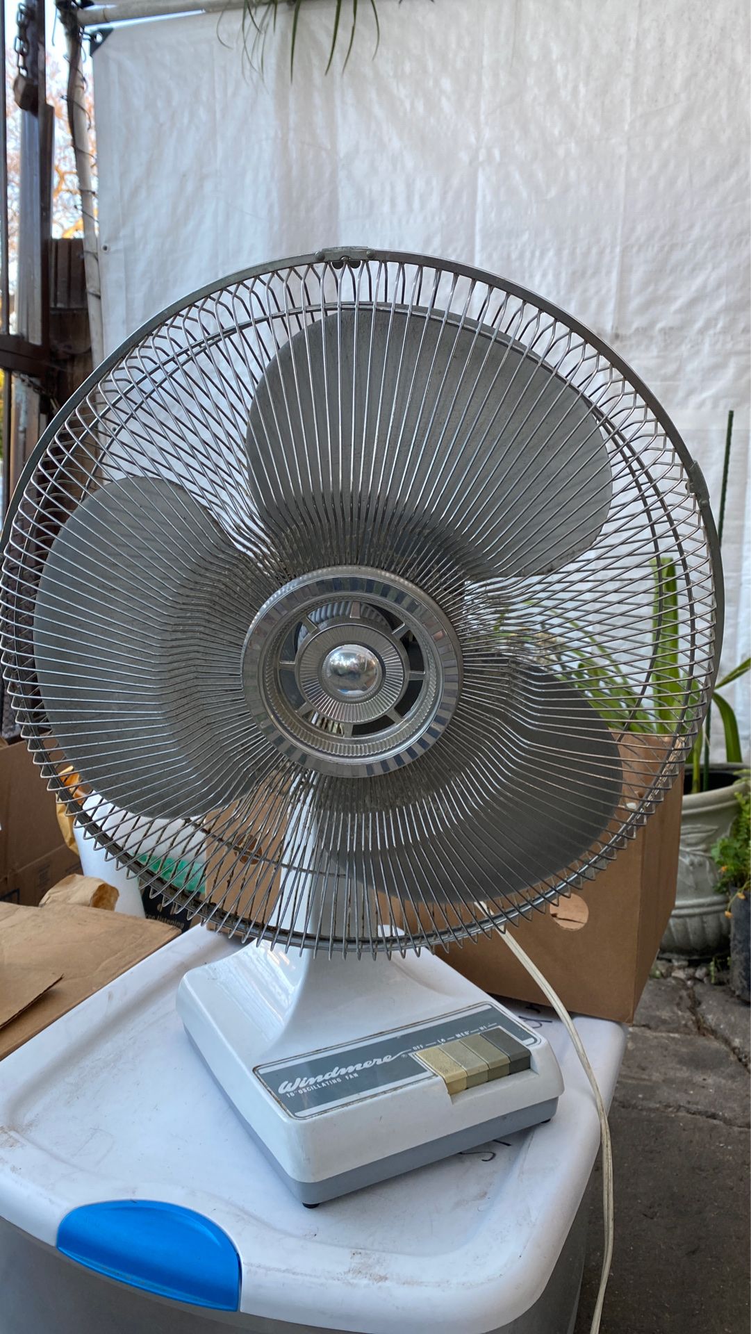 Windmere 16” oscillating fan for Sale in Los Angeles, CA OfferUp