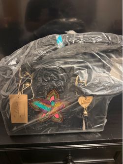 Artesanal purse