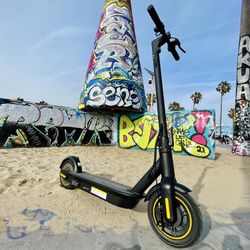 2021 HEAVY DUTY Pro Electric Scooter / BRAND NEW IN BOX / Segway Ninebot Max like model / 10” WHEELS / Few Left in Stock | READ BIO