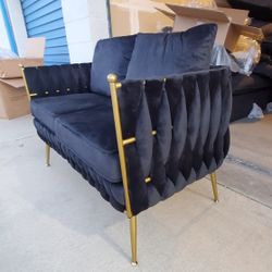 Black and Gold Loveseat 🖤💛  $399 ✅️ Free Delivery this Tuesday! 🚚