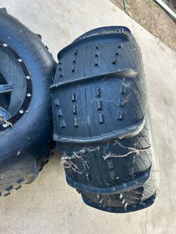 Paddle tires