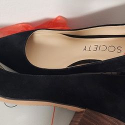 Women's Suede Shoes Size 9.5M New