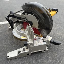 DeWalt Compound Miter Saw 