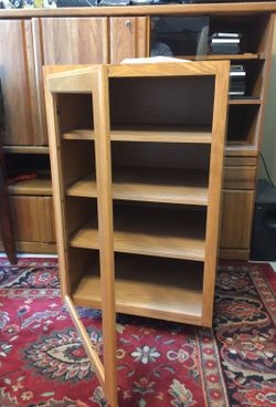 Rolling honey oak cabinet 24w 36t 22d