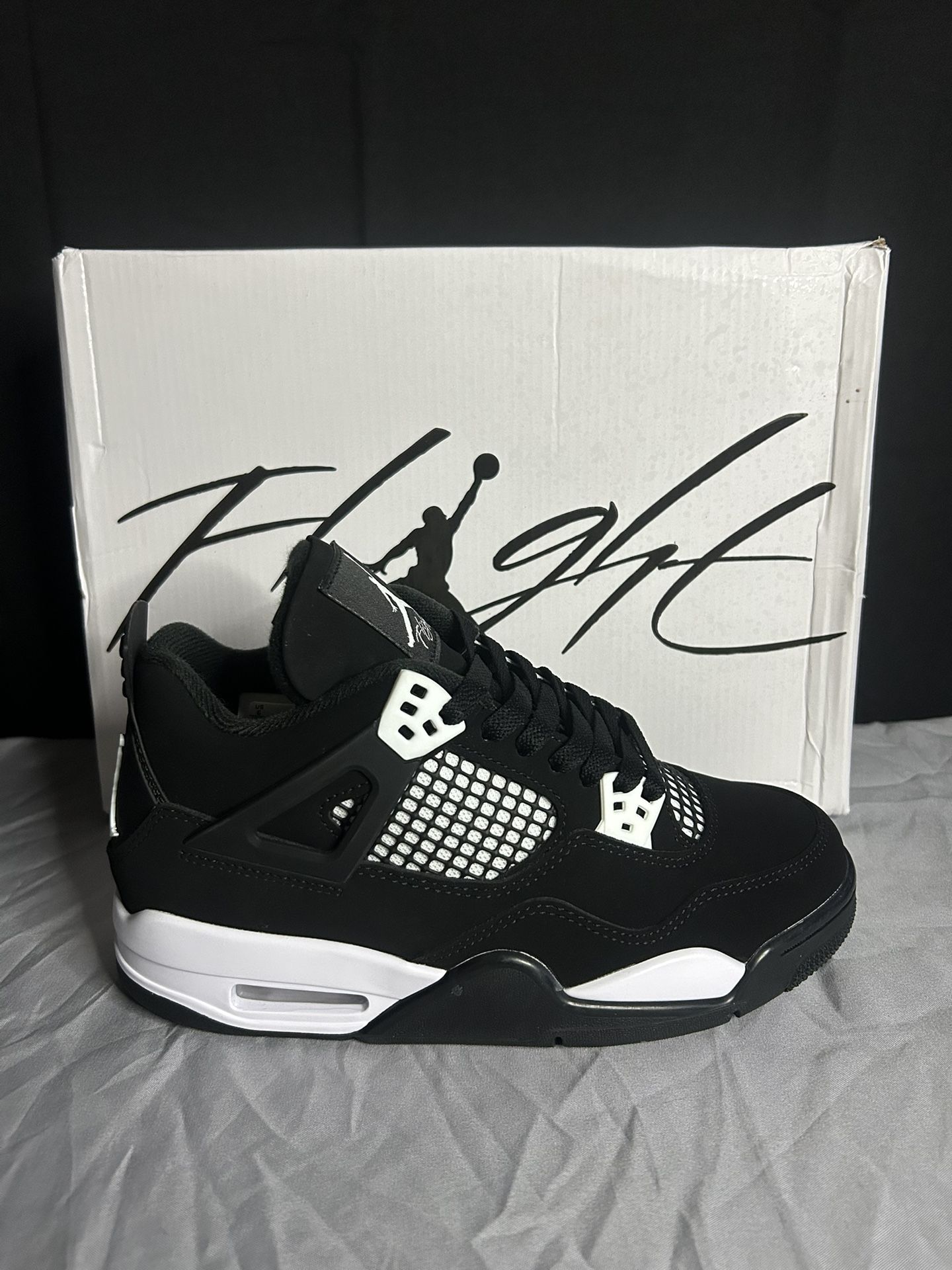 Jordan 4 White Thunder